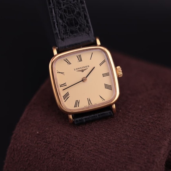 Longines Accessories - 1980s Longines Women’s Dress Watch
Manual-Winding, Gold-Plated
Ref. No. 817-1171